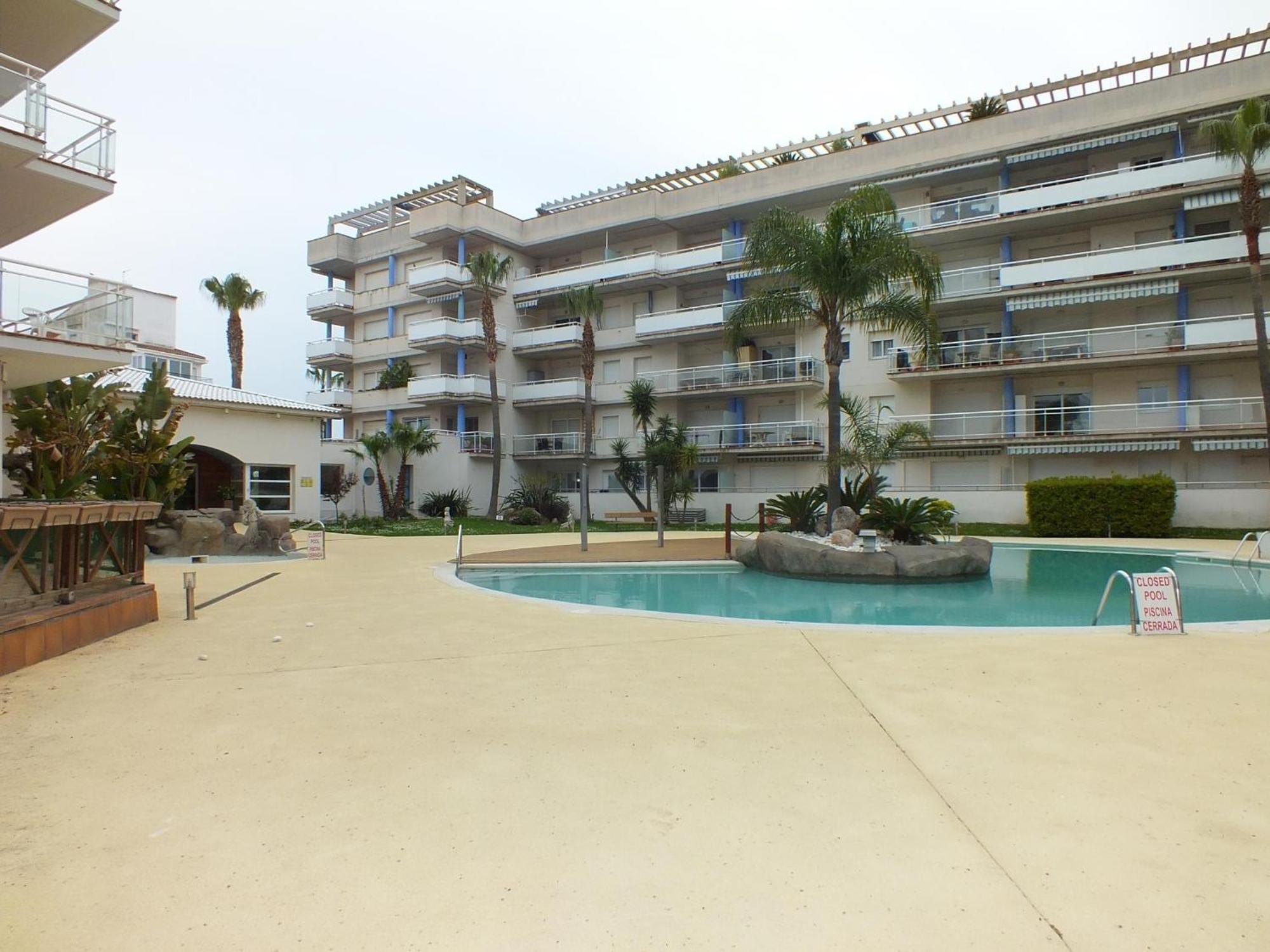 Con Piscina Comunitaria Y Parking En Roses, Cerca De Playa Y Actividades - Es-204-15 Appartement *