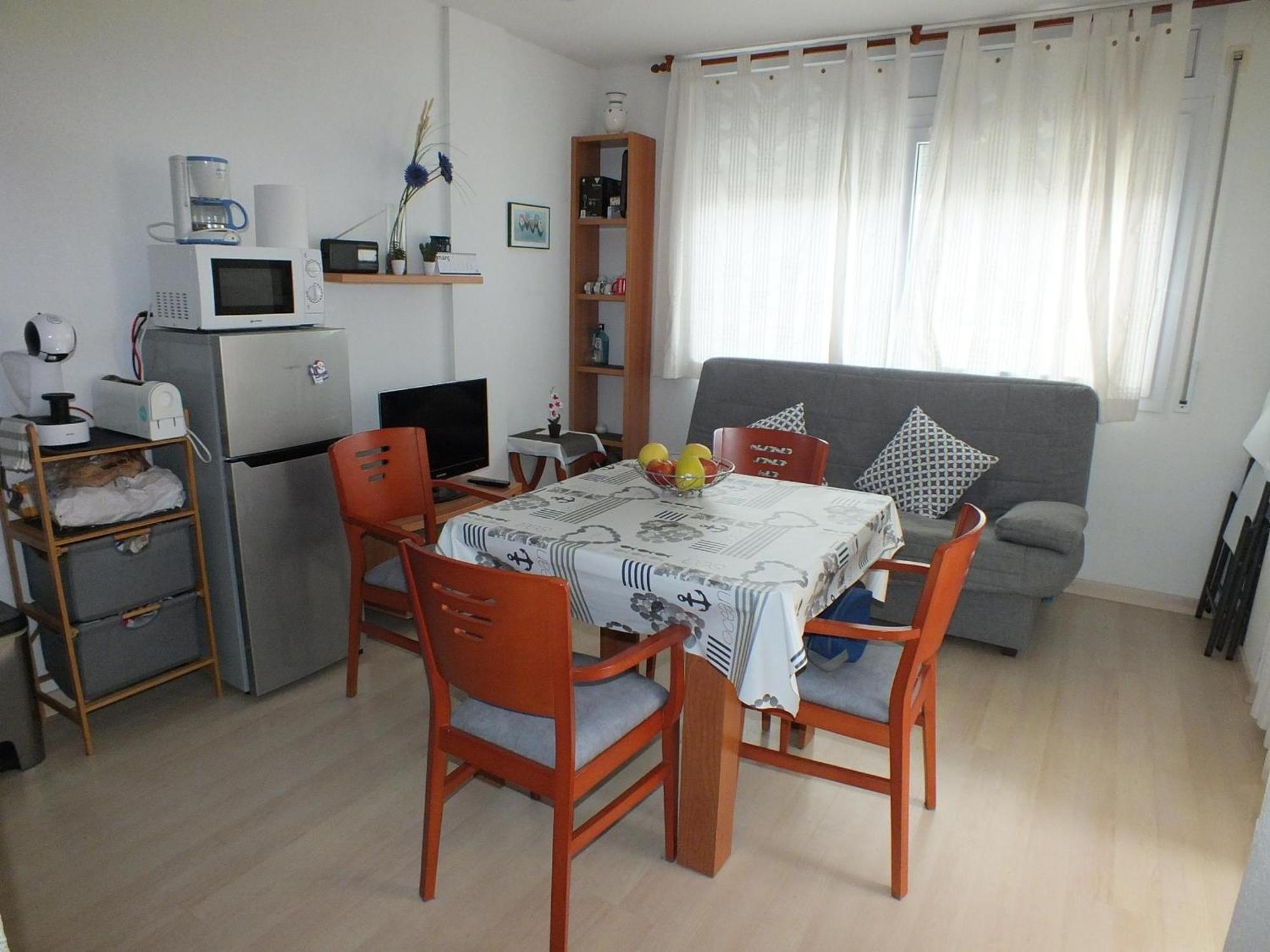 Con Piscina Comunitaria Y Parking En Roses, Cerca De Playa Y Actividades - Es-204-15